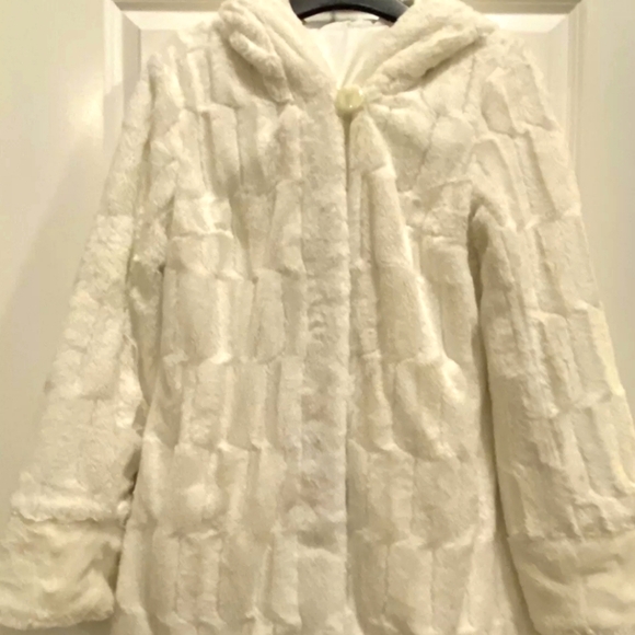 dennis basso Jackets & Blazers - White Glamorous Womens Fur Versatile Reversible Rain Coat  Button Jacket EUC
